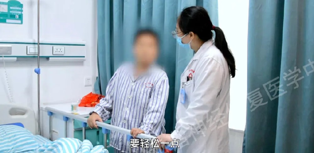 【查房日记】运动神经元病困扰两年,神经修复带来曙光:力量增强,整体轻松多了