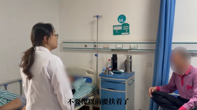 【查房日记】“站立不稳”到“搀扶站行”再到“独立行走”他的进步肉眼可见，每一步都扎实有力|见证共济失调小伙的康复突围记